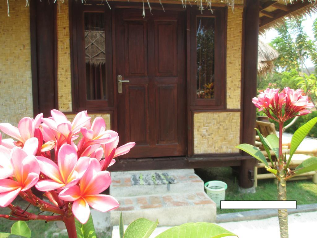 Selong Belanak Bungalows Exterior foto
