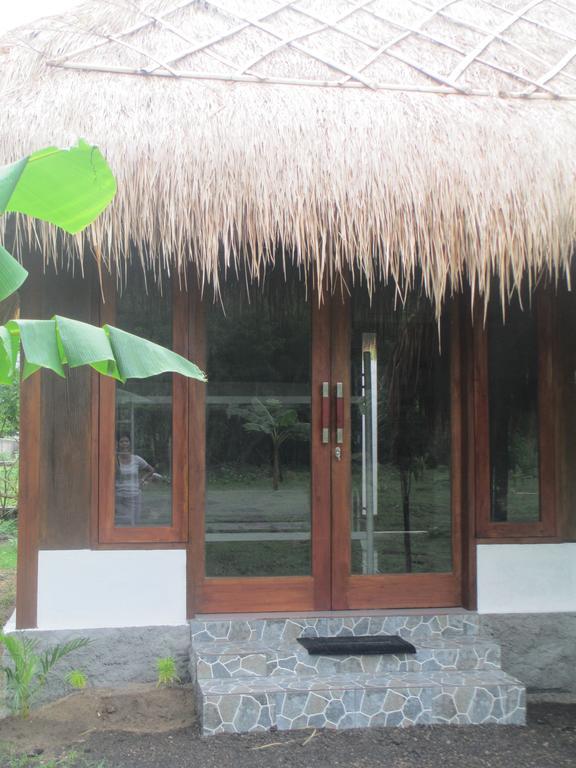 Selong Belanak Bungalows Exterior foto