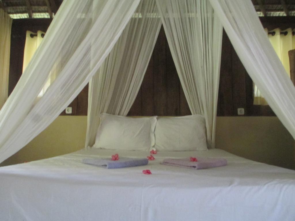 Selong Belanak Bungalows Exterior foto